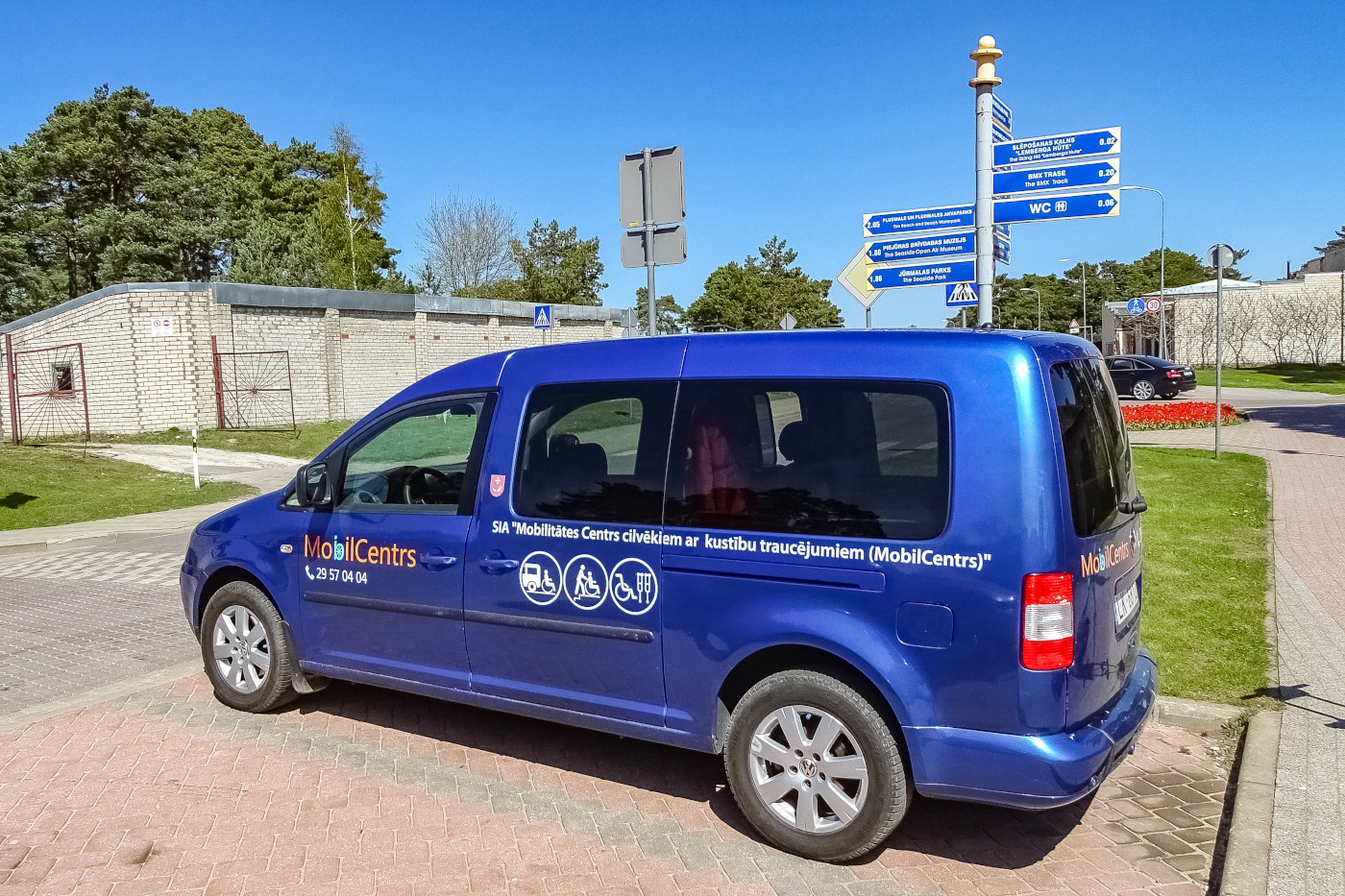 Specializēta transporta pakalpojumi sēdošu cilvēku pārvadāšana